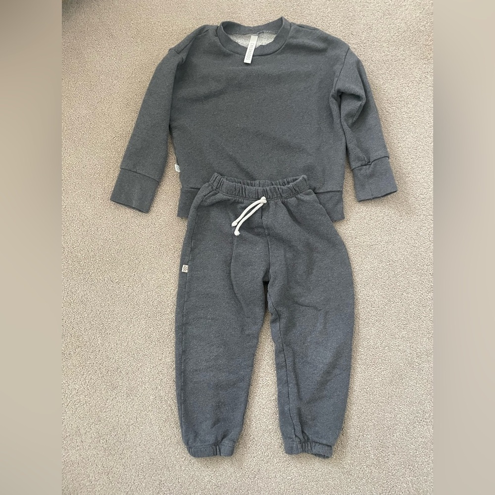 Childhoods clothing vintage sweatpant and boxy sweatshirt in Iron Gray 4t